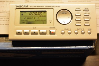 Tascam LR 10 face1.jpg