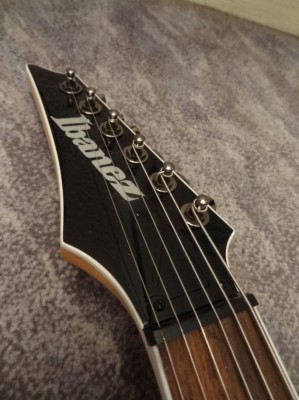 Ibanez 3.JPG