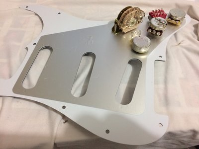 Fender-strat-MIM - 2.jpg