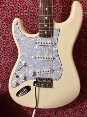 Fender-strat-MIM - 4.jpg