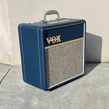 vox-ac4-blue-4038969.jpg