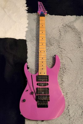 IBANEZ RG570-550 Violet Lefthand -1990.jpg