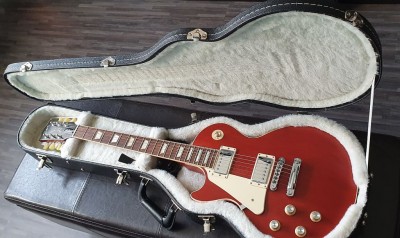 Les Paul Traditional - 2012 - Satin Cherry.jpg