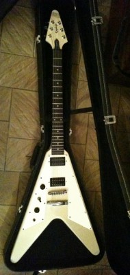 epiphone-flying-v-652048.jpg